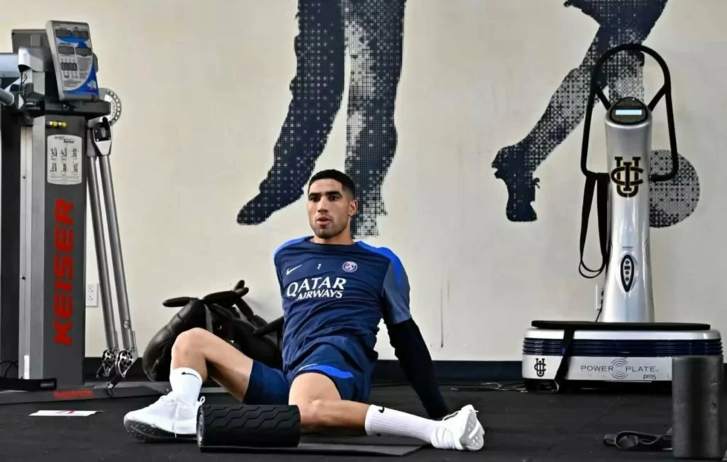 قبل أيام من كأس أفريقيا .. أخر مستجدات البرنامج العلاجي لحكيمي وأمرابط