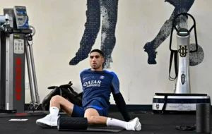 قبل أيام من كأس أفريقيا .. أخر مستجدات البرنامج العلاجي لحكيمي وأمرابط