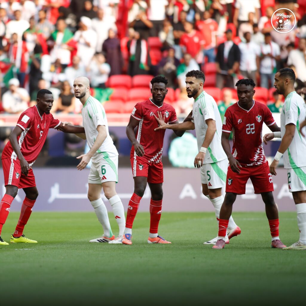 منتخب السودان يحرج الجزائر في مباراة مشتعلة إنتهت دون أهداف