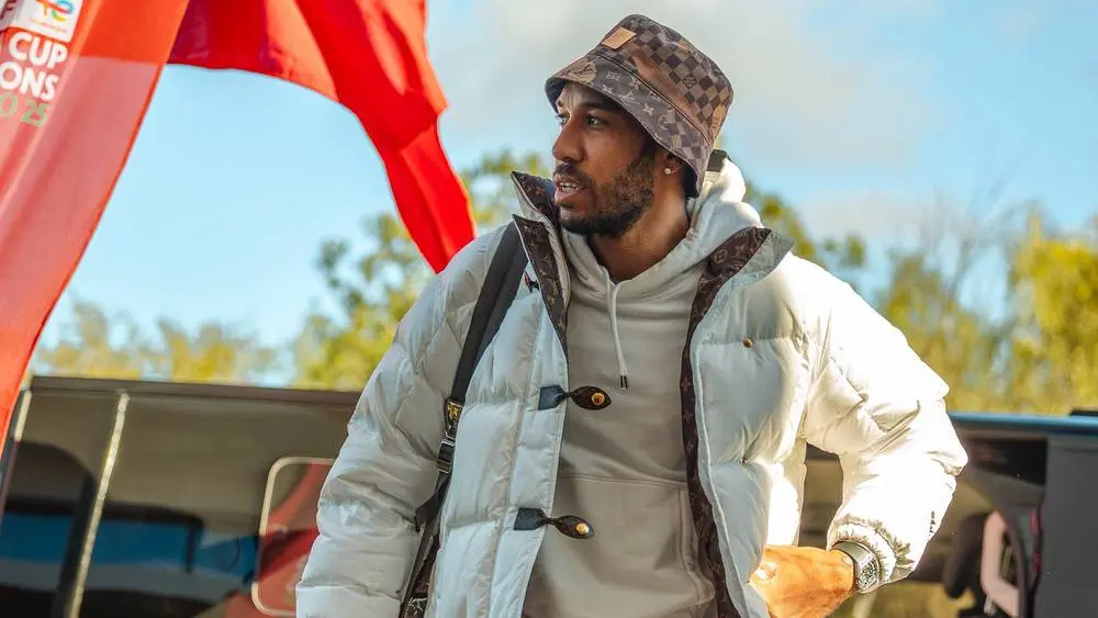 أوباميانغ يغادر معسكر الغابون استعدادًا لمواجهة كوت ديفوار