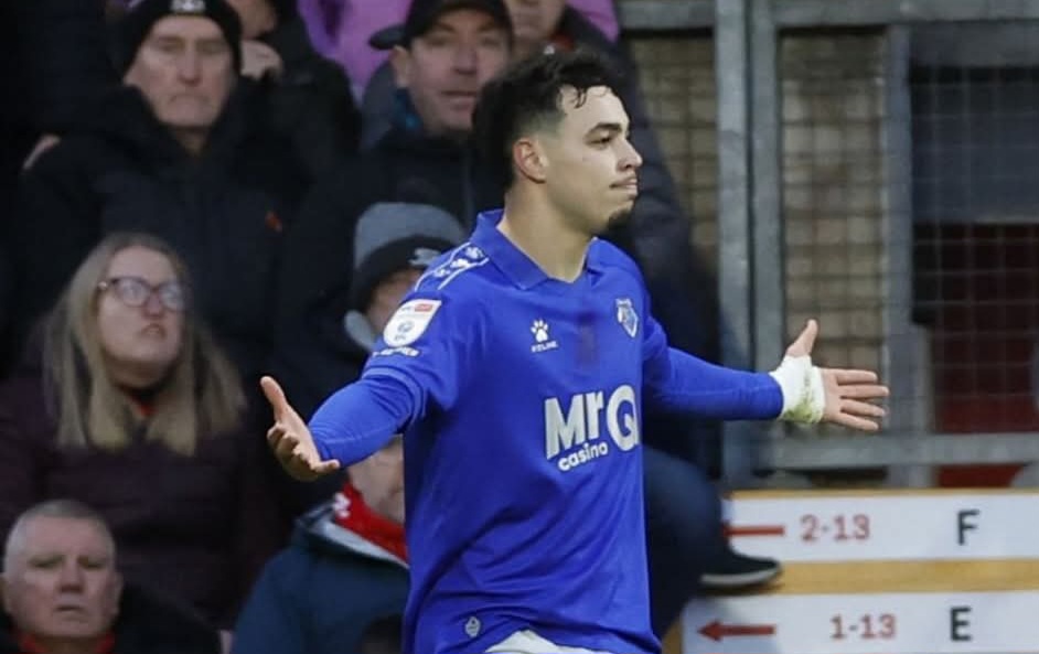 تمريرة وهدف.. معما يشعل مباراة واتفورد وريكسهام