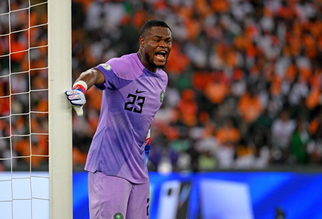 نوابيلي يعتذر لبن رمضان بعد تدخل عنيف في أمم إفريقيا