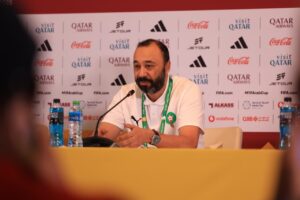 السكتيوي يخرج عن صمته… ويوضح سرّ غياب باتنة