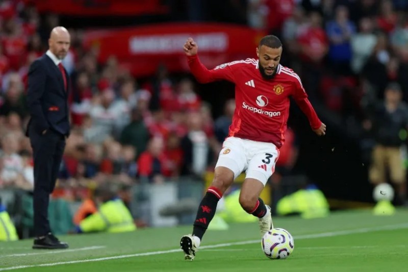 مانشستر يونايتد يُعرب عن استيائه من منع مزراوي