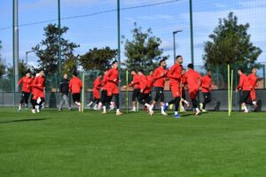 الركراكي يختتم تحضيرات المغرب لمواجهة مالي بكأس أفريقيا 2025