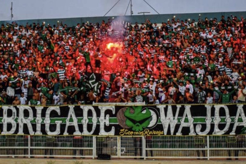 لجنة التأديب تعاقب المولودية الوجدية بغرامات ولعب دون جمهور