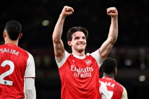 أرسنال يفوز على برايتون ويعزز صدارة الدوري الإنجليزي