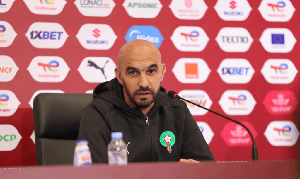 الركراكي يطمئن الجماهير: أكرد وحكيمي جاهزان لمواجهة مالي