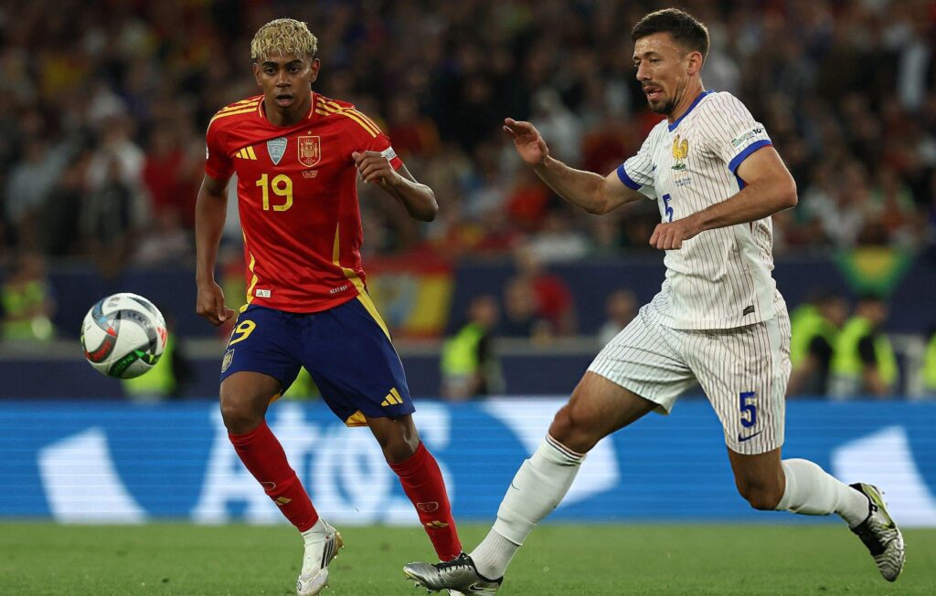 لامين يامال: كنت أفكر في تمثيل المنتخب المغربي بعد تألقه في المونديال