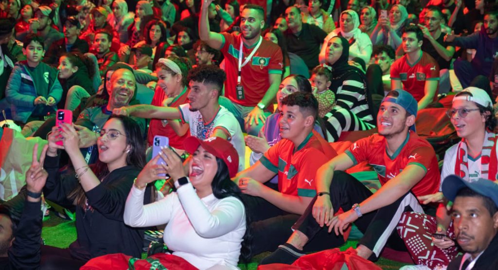 جماهير إفريقيا تحتفل بطنجة قبل انطلاق كأس الأمم