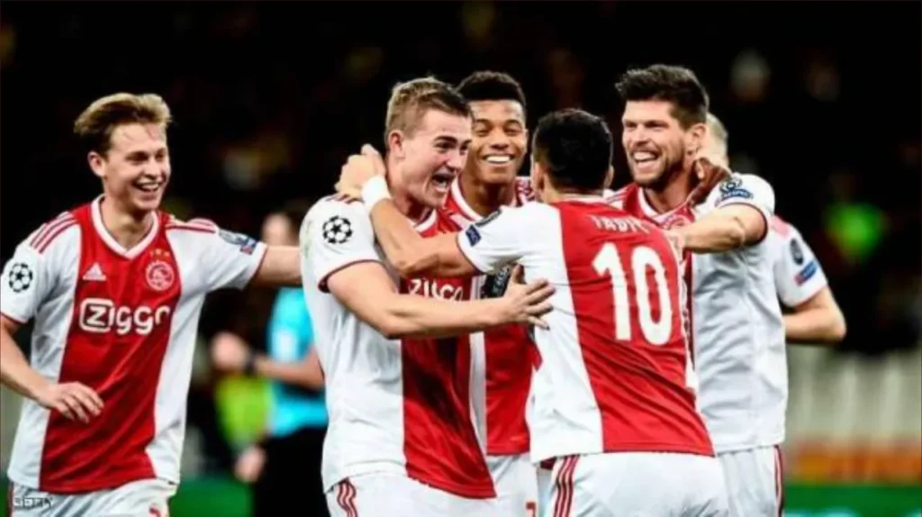 أياكس يحقق فوزه الأول بدوري أبطال أوروبا