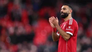 محمد صلاح يعتذر لزملائه ومدربه بعد أزمة ليفربول