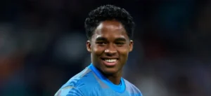 إندريك يحطم رقمًا قياسيًا في أولمبيك ليون بعد انتقاله