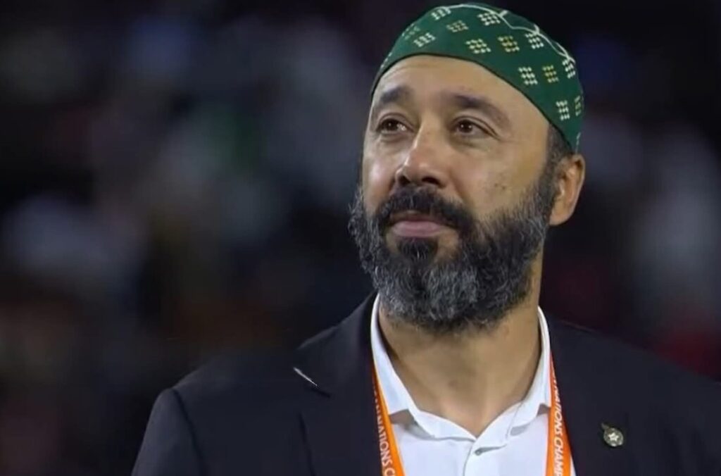 السكتيوي: قبعة والدي تحمل دلالة إنسانية عميقة