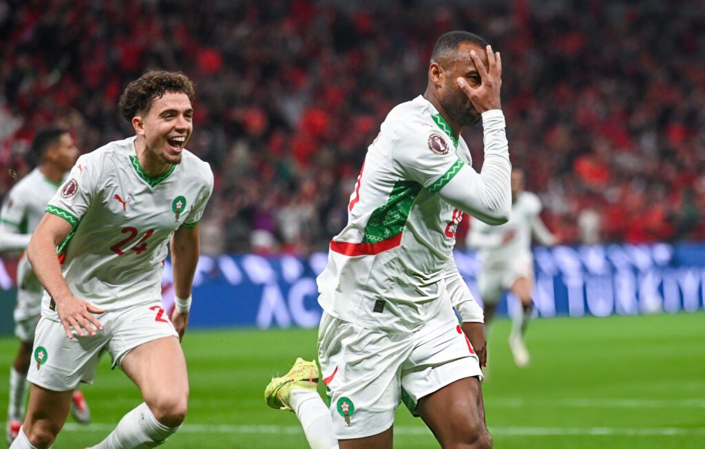 المغرب يتغلب على زامبيا بثلاثية ويتأهل لثمن النهائي