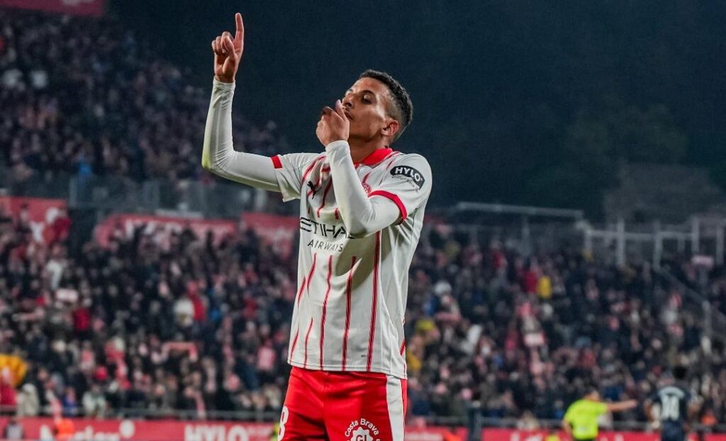 من الرفض إلى المجد: أوناحي يرد بقوة في ليلة استثنائية