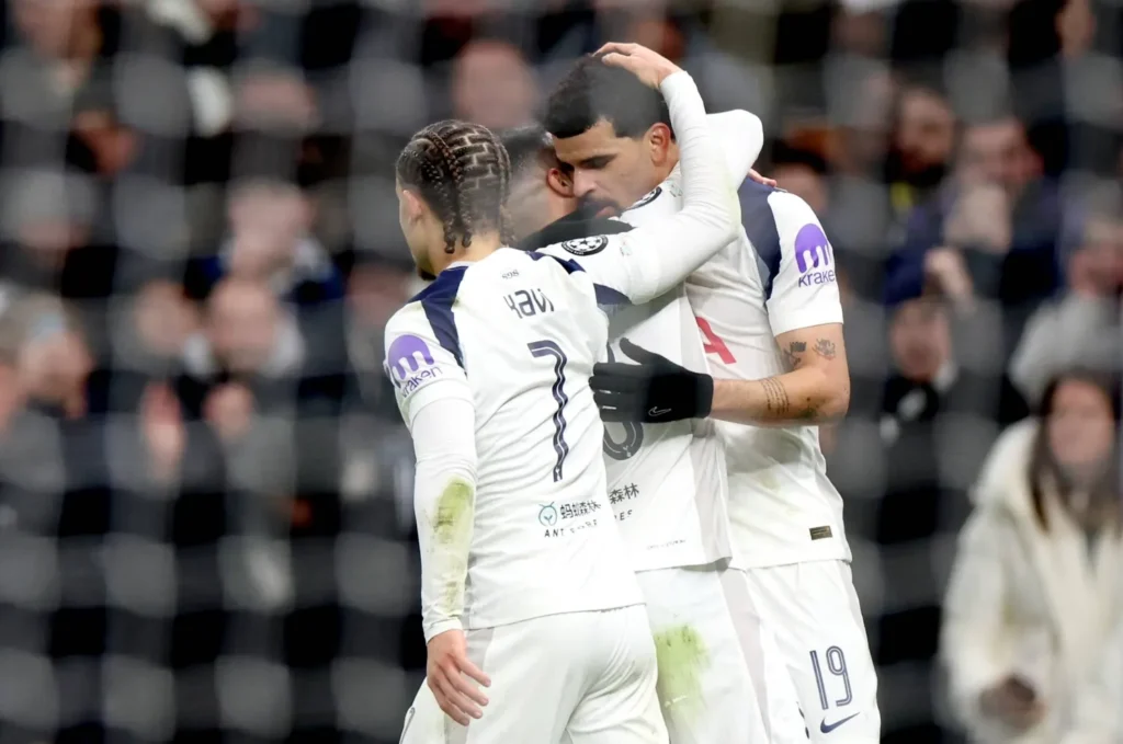 توتنهام يفوز على دورتموند بدوري الأبطال ويحسن موقعه