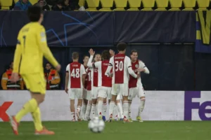 أياكس يهزم فياريال بهدف قاتل بدوري الأبطال