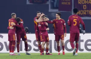 روما يفوز على شتوتغارت ويقترب من التأهل الأوروبي