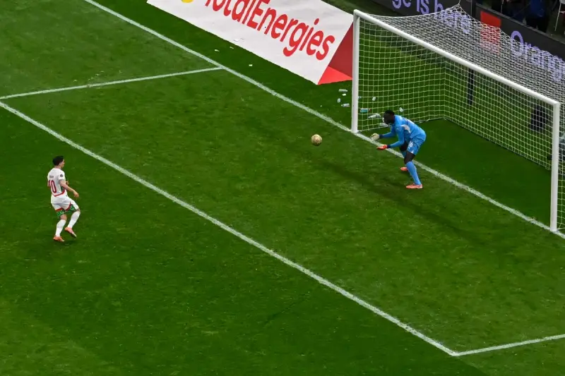 لاعب تشيلي يضيع ركلة جزاء "بانينكا" ويتعرض للسخرية