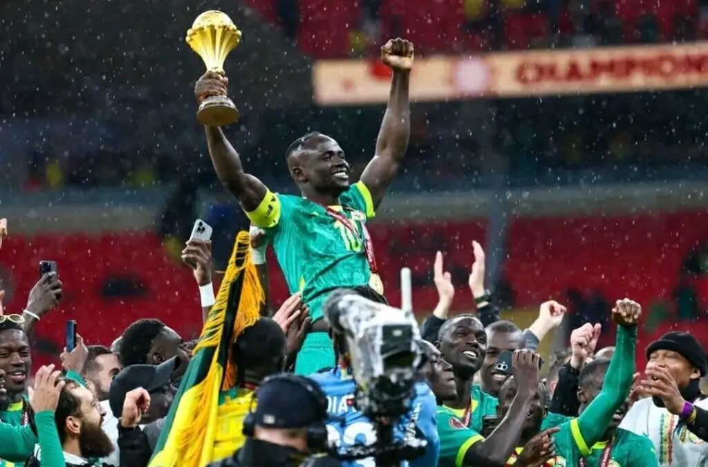 فيفا والكاف يوضحان سبب عدم تهنئة السنغال بكأس أفريقيا