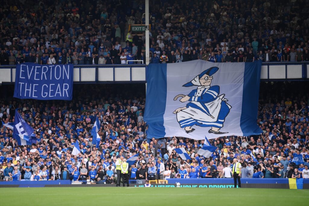 إيفرتون الإنجليزي يستهدف التعاقد مع يوسف النصيري