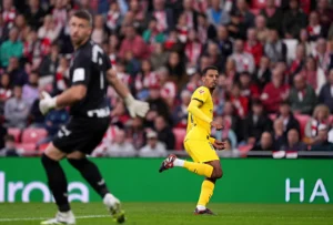 جيرونا يقرر تأجيل عودة أوناحي للملاعب الإسبانية