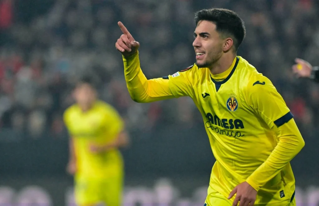 ألافيس وخيتافي يتنافسان على ضم أخوماش المغربي