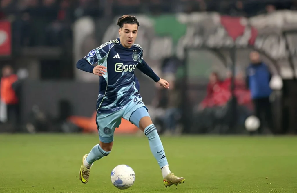 بونيدا يختار المغرب: تقارير تكشف قراره النهائي بشأن المنتخب