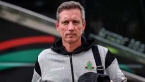 مدرب الجيش الملكي يعلن عزمه على الفوز أمام شبيبة القبائل