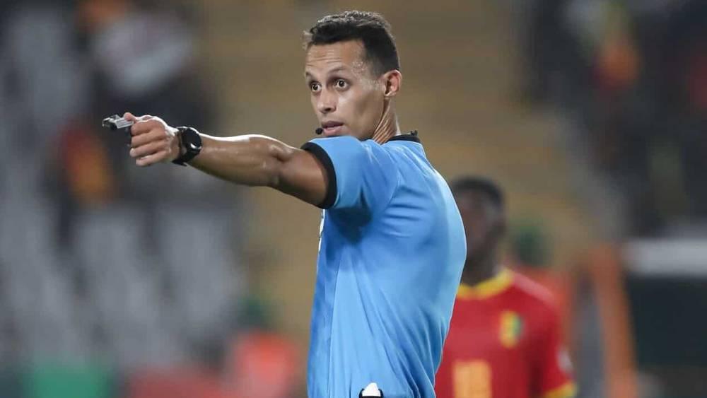 "الكاف" يعلن موعد مباراة بيراميدز ونهضة بركان وطاقم التحكيم