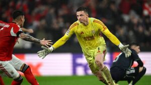 حارس بنفيكا تروبين يعلق على هدفه التاريخي أمام ريال مدريد