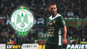 حليمي يعلن فخره بالرجاء الرياضي و"عزمه على تحقيق الألقاب".