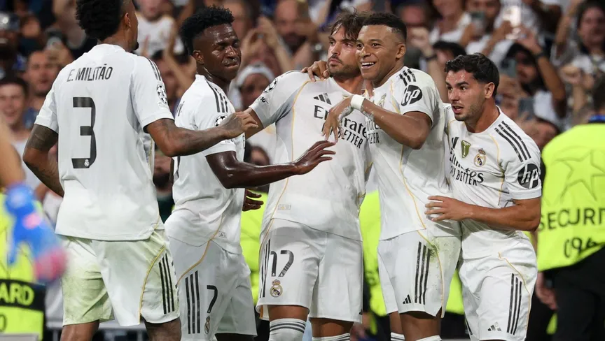 توقف مفاوضات تجديد عقد فينيسيوس مع ريال مدريد