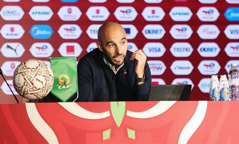 الركراكي وسايس يعقدان ندوة صحفية قبل مواجهة تنزانيا