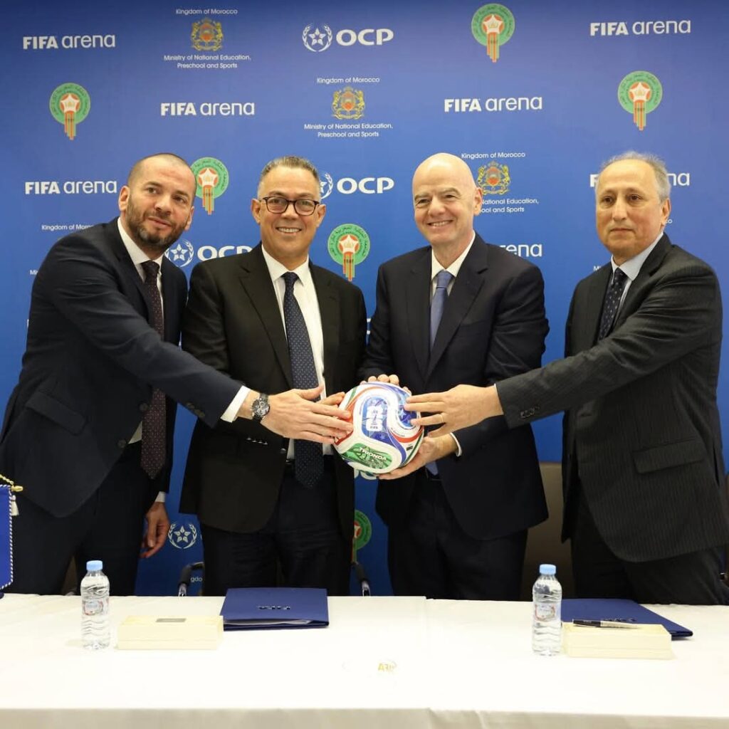فيفا يعلن إنشاء 30 ملعبًا بالمغرب كنموذج إفريقي