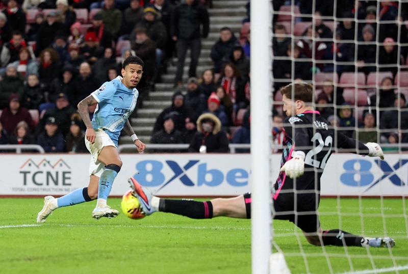 سندرلاند يجبر مانشستر سيتي على التعادل السلبي