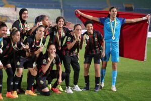 فيفا يعلن مواجهة الجيش الملكي وأرسنال بنصف النهائي بلندن