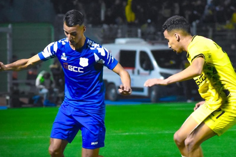 المغرب الفاسي يتصدر البطولة المغربية مؤقتًا بعد التعادل