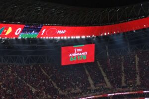 64 ألف متفرج يشهدون فوز المغرب على الكاميرون ويصعدون بالنصف النهائي