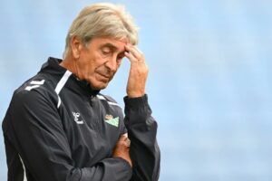 بيليغريني يدافع عن ألونسو بعد إقالته من ريال مدريد