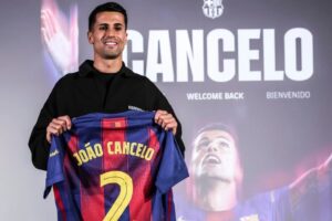 الهلال يعطّل تقديم كانسيلو في برشلونة بطلب مفاجئ