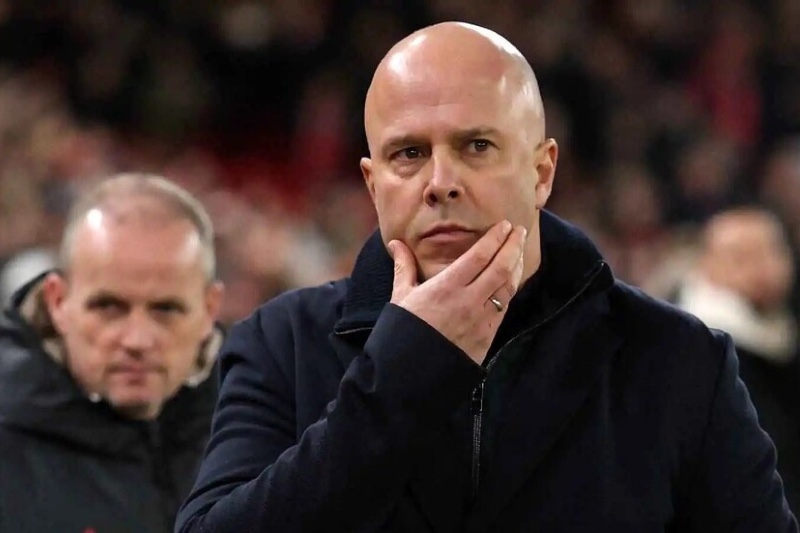 صافرات الاستهجان تلاحق سلوت بعد تعادل ليفربول المخيب