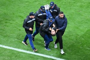 الأمن المغربي ينفي وفاة بمباراة المغرب والسنغال ويوجه بالتحقيق