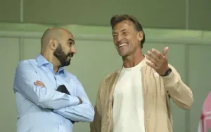 رونار يدافع عن الركراكي: "يستحق كل التقدير"