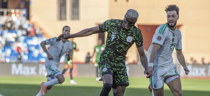 الفيفا يفتح تحقيقًا رسميًا في مباراة الجزائر ونيجيريا