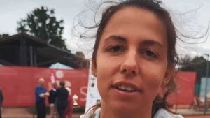 لاعبة التنس المصرية هاجر عبد القادر تثير جدلاً عالميًا في نيروبي