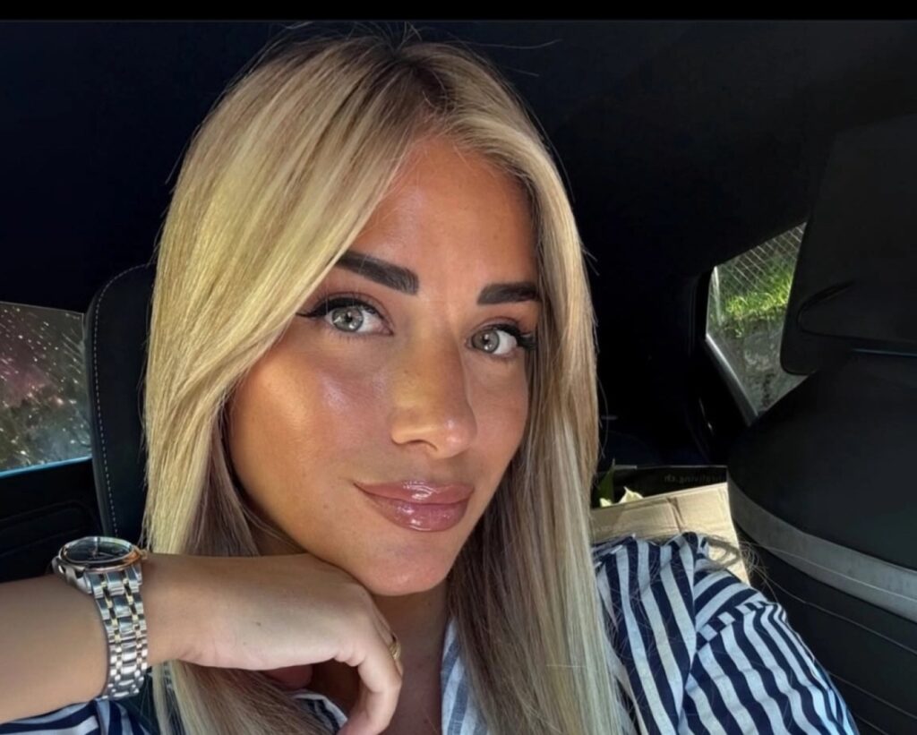 بيتكوفيتش يعترض على تصرفات صحفيين جزائريين تجاه ابنته