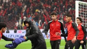 الكاف يغرم الجامعة الملكية المغربية 200 ألف دولار بسبب جامعي الكرات