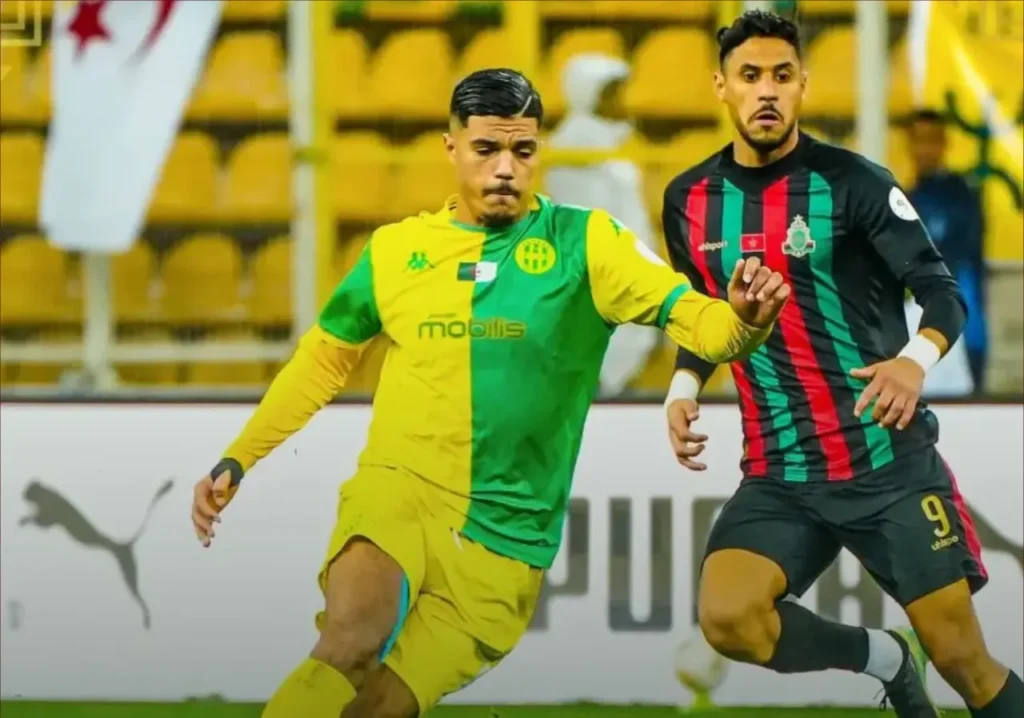 تعليق تلفزيوني مثير للجدل بمباراة الجيش الملكي وشبيبة القبائل